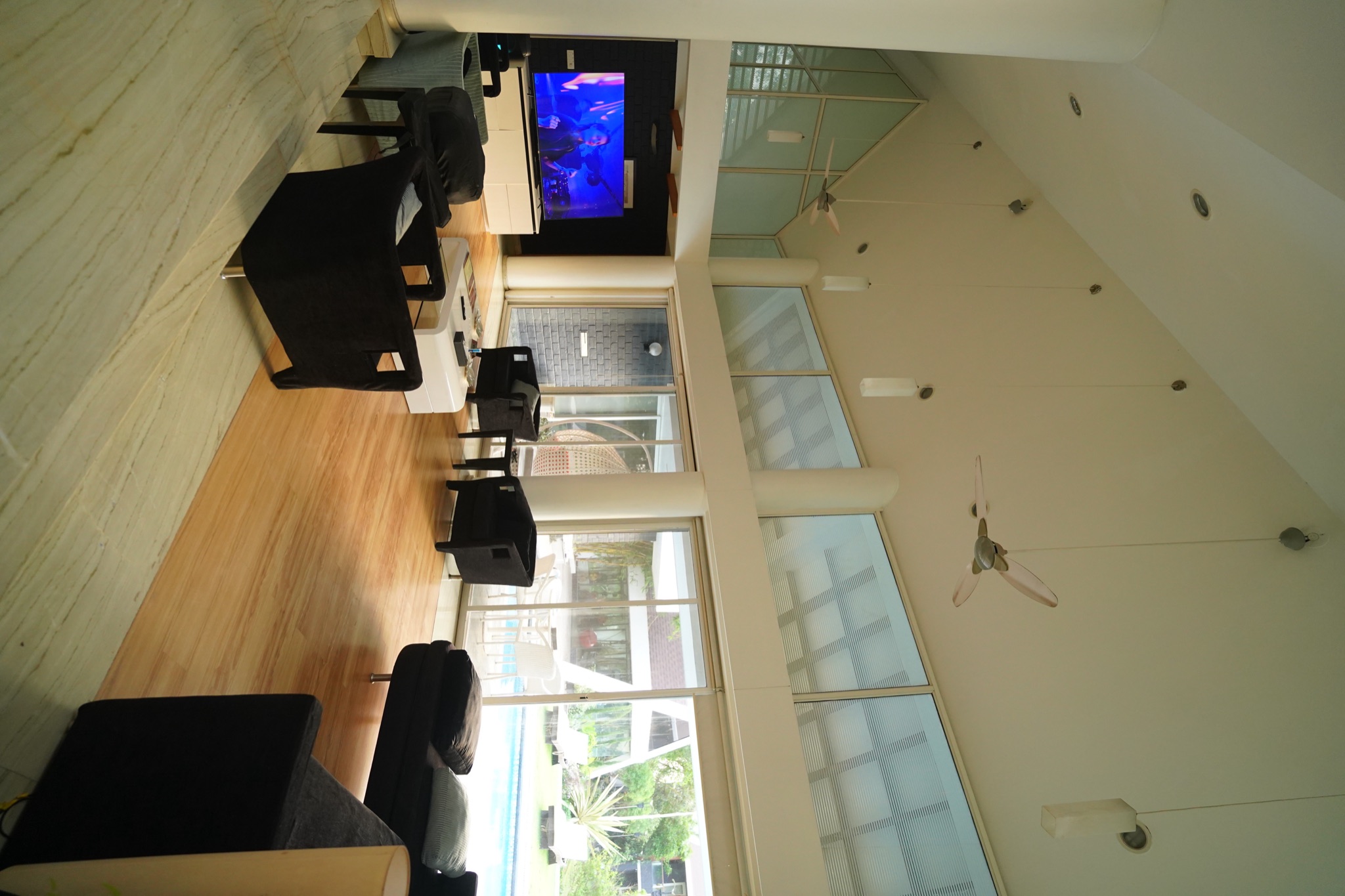 Grand Living